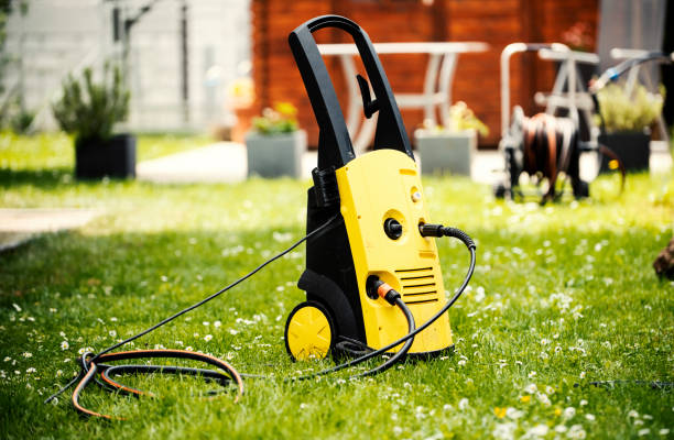 Animal Enclosure Cleaning in Silverton, OH
